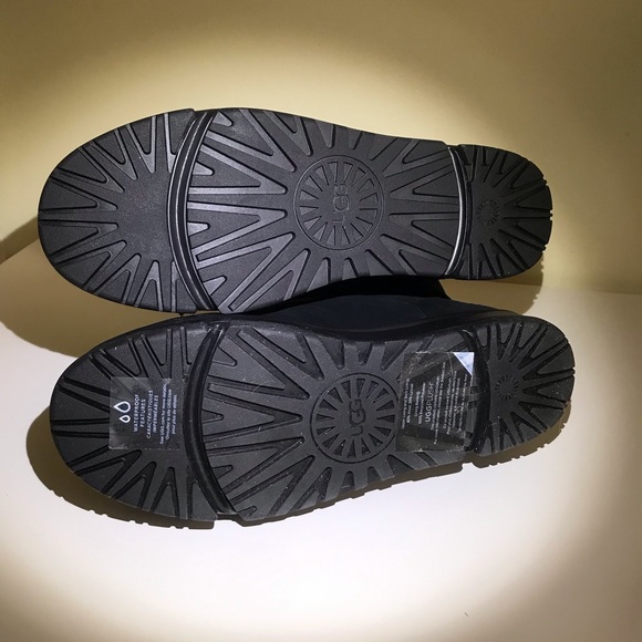 Brand New in box UGG® Australia Classic Weather Hiker Hi Waterproof Boots - Picture 4 of 8